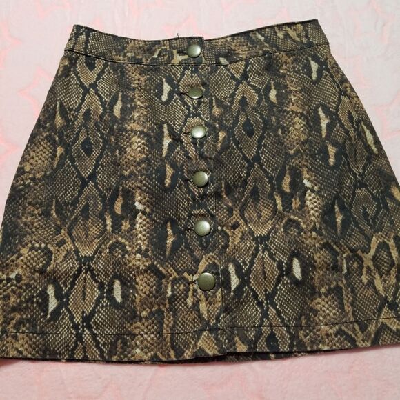 Button down snake print mini skirt size xs - Picture 1 of 4